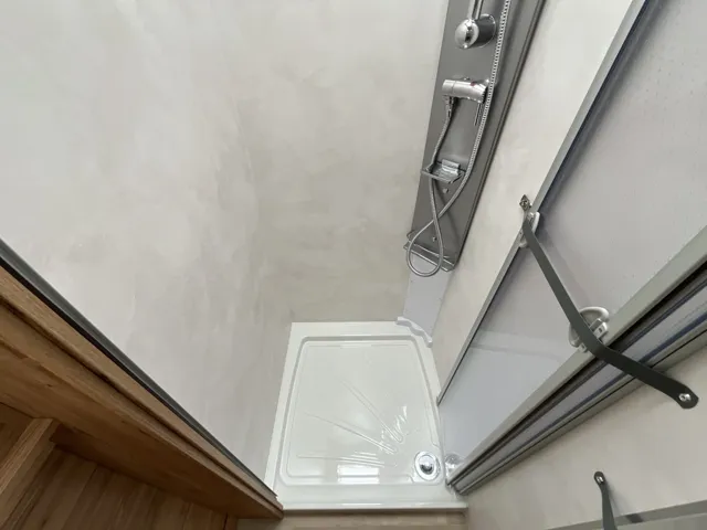 -4