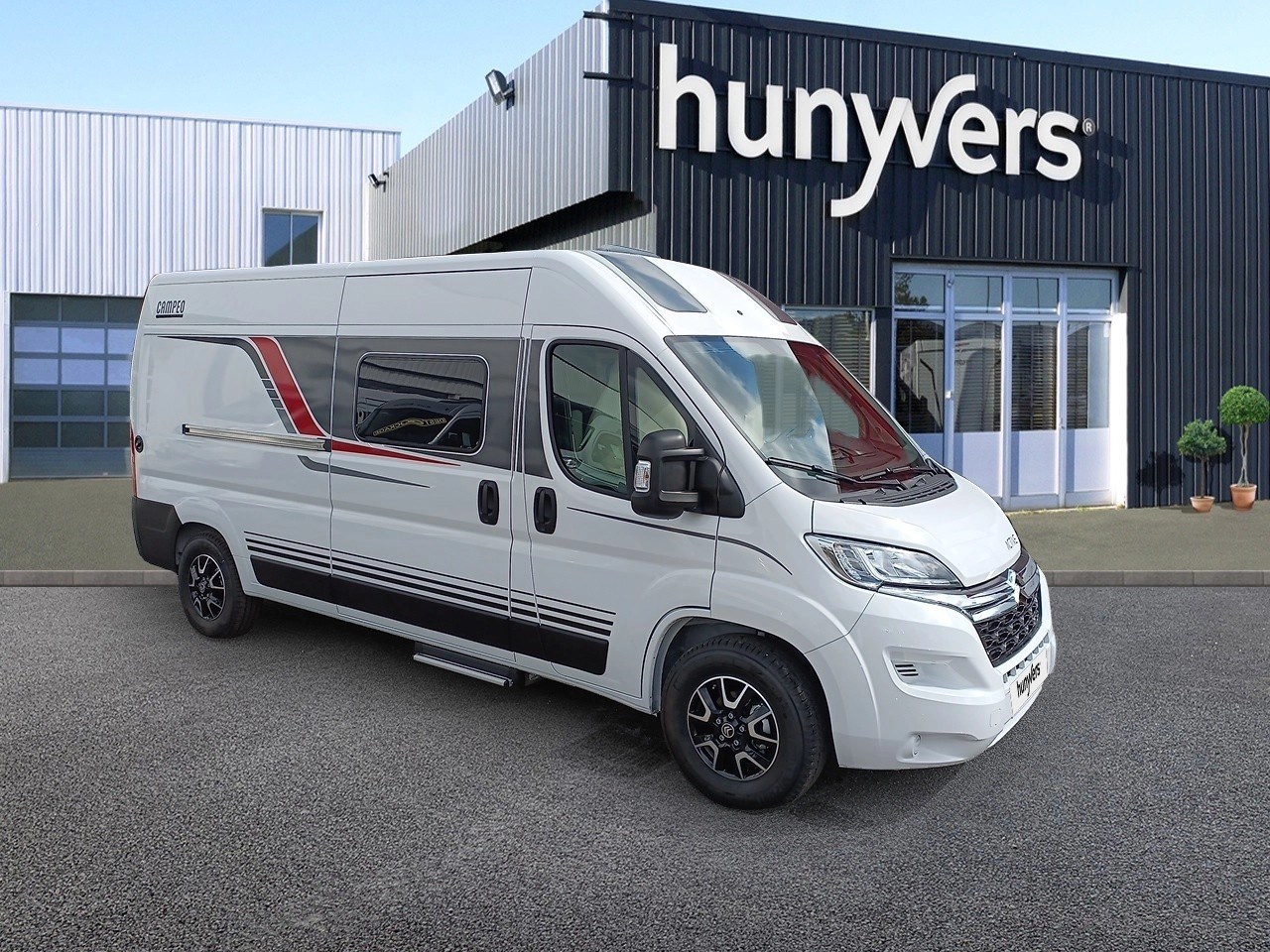 camping-car-burstner-c-600-campeo-location-hunyvers-2023-31003