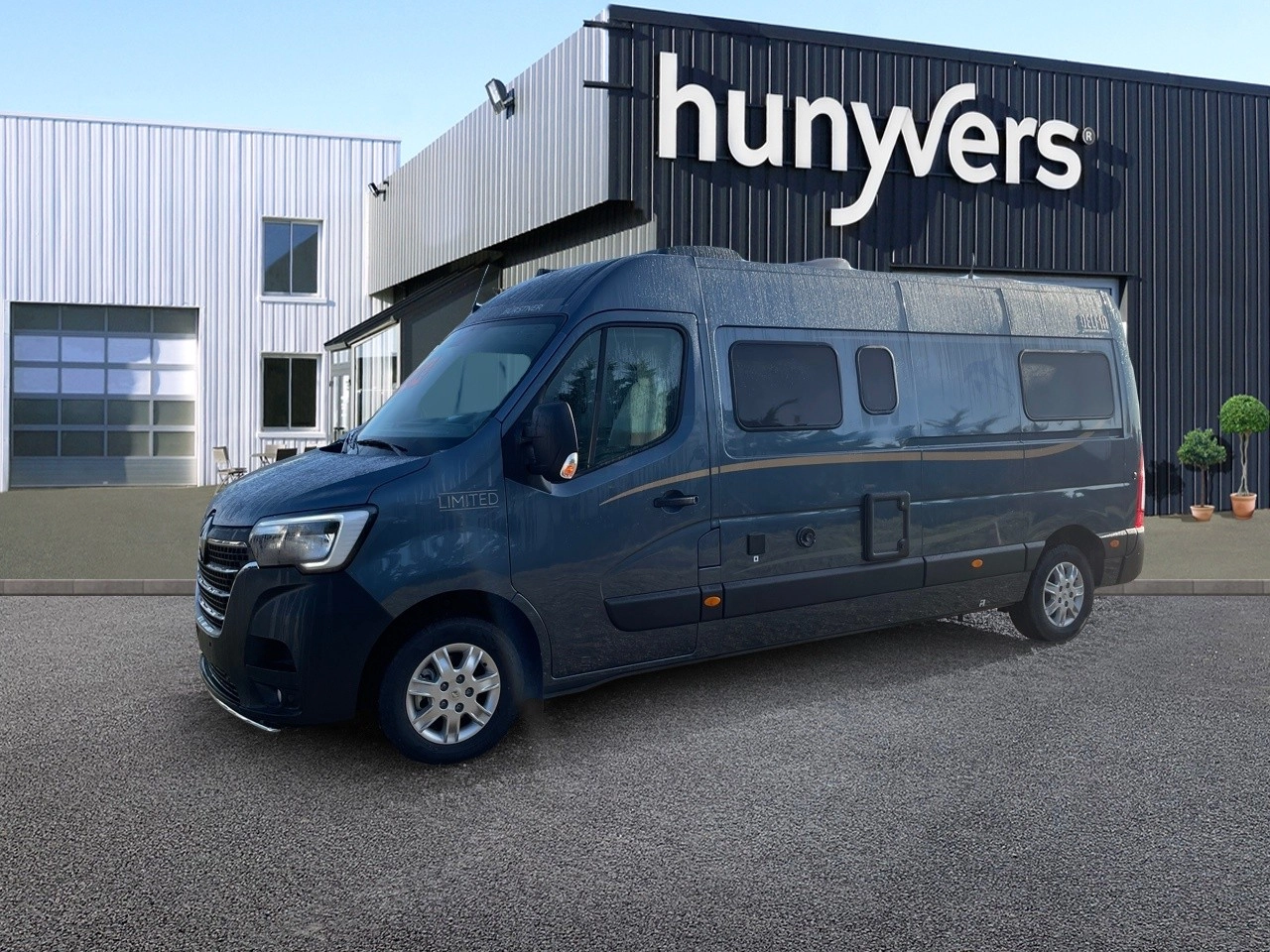 camping-car-burstner-delfin-c621-limited-location-hunyvers-2023-31416