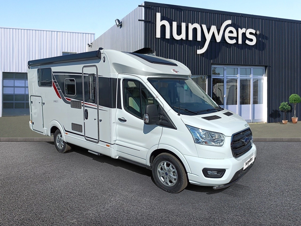 camping-car-burstner-lineo-t620g-2024-32536