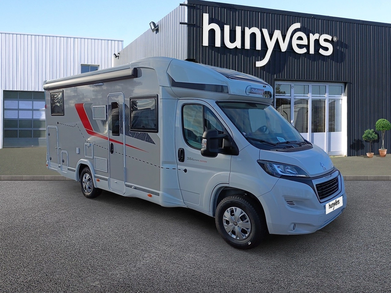 camping-car-challenger-384-family-etape-edition-location-hunyvers-2024-31002