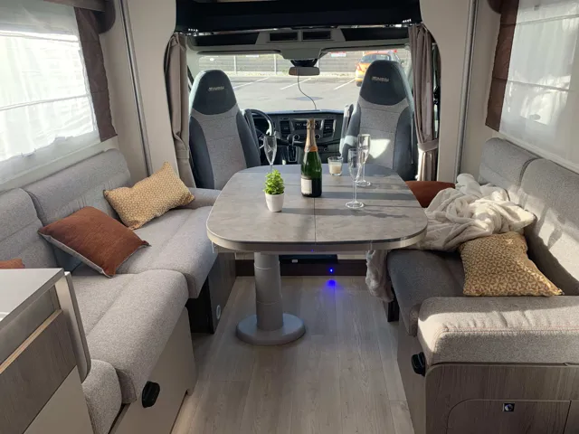 camping-car-chausson-titanium-720-2020-29855