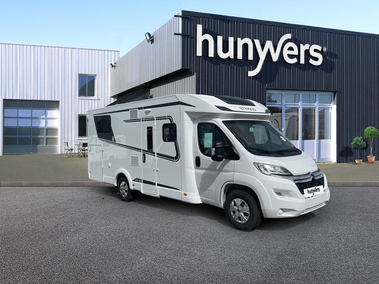 camping-car-etrusco-t7400sbc-location-hunyvers-2023-31418