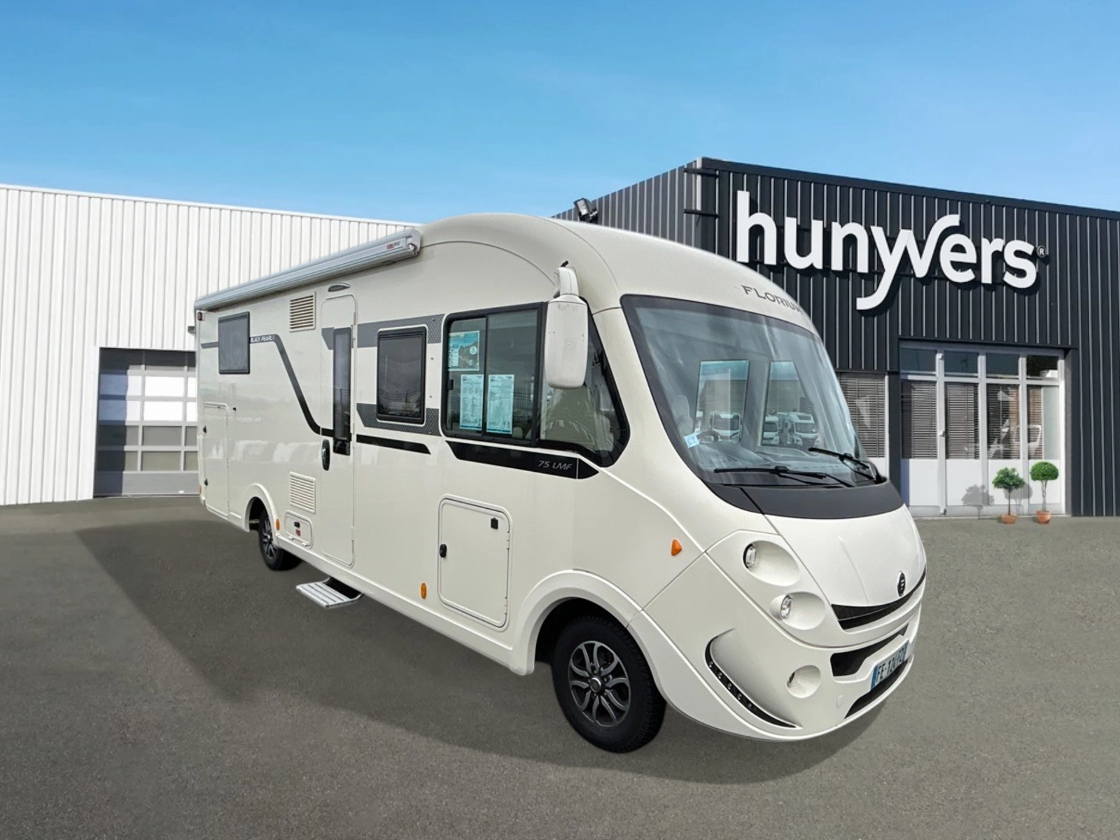 camping-car-florium-wincester-75-lmf-black-pearl-2019-31435