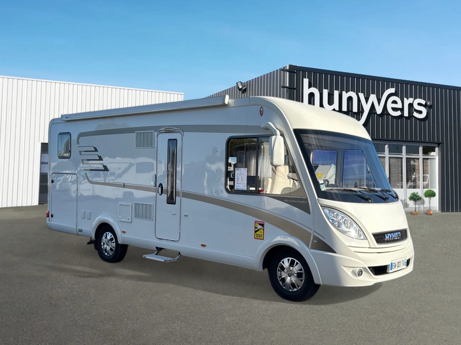 camping-car-hymer-678-bcl-2018-32151