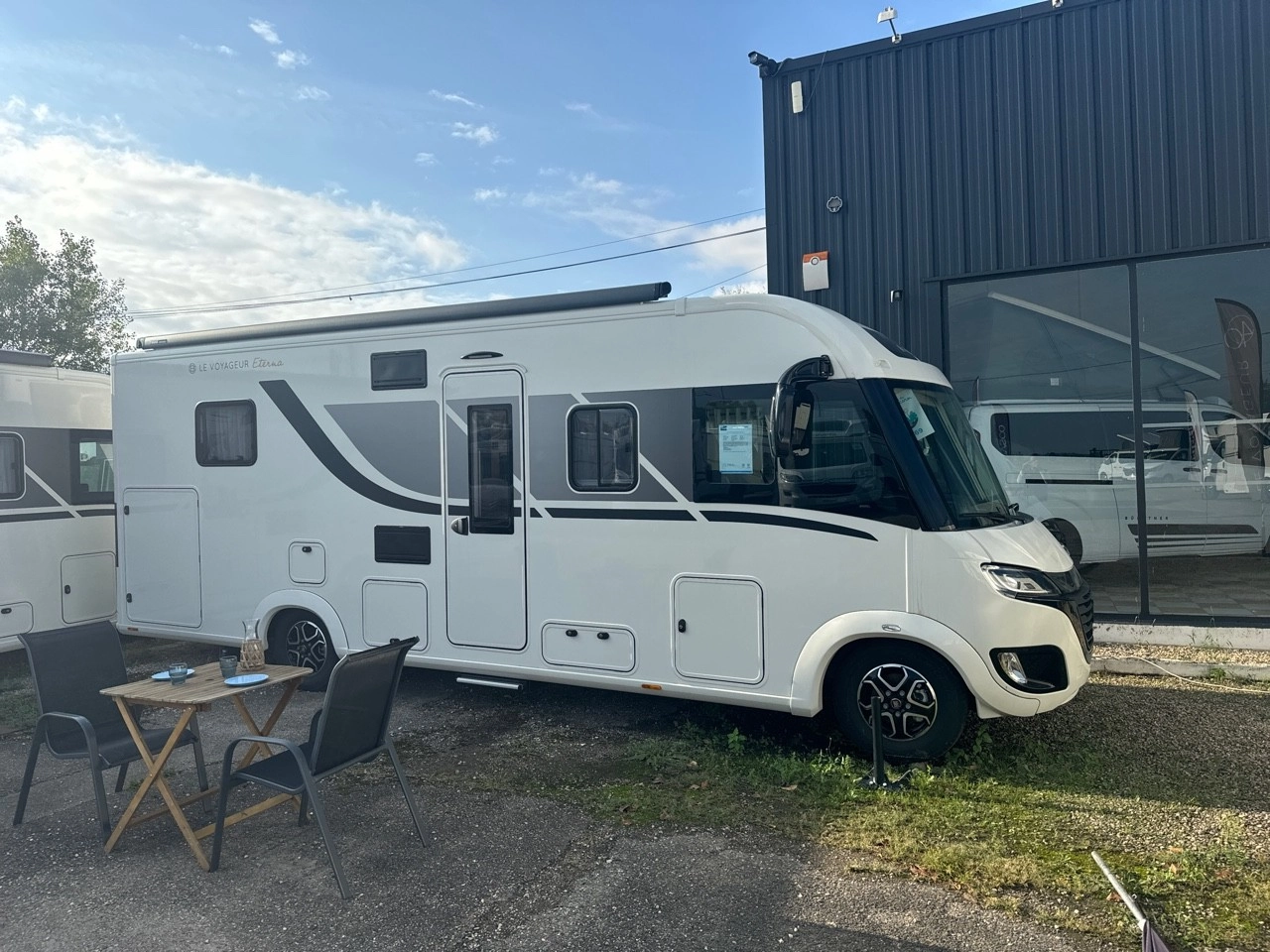 camping-car-le-voyageur-lv-78-gjf-eterna-vison-2024-29238