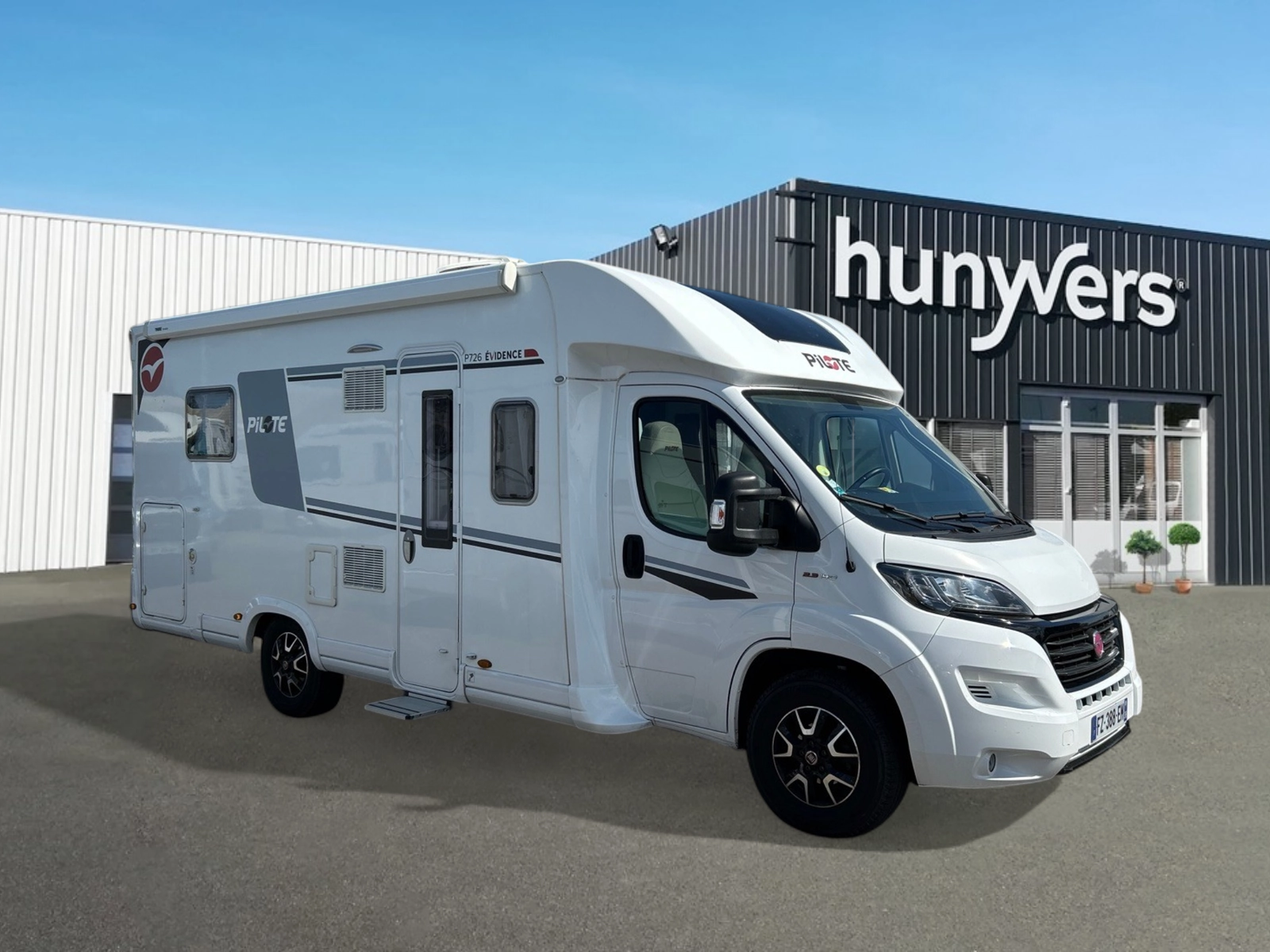 camping-car-pilote-726-fc-2021-30780