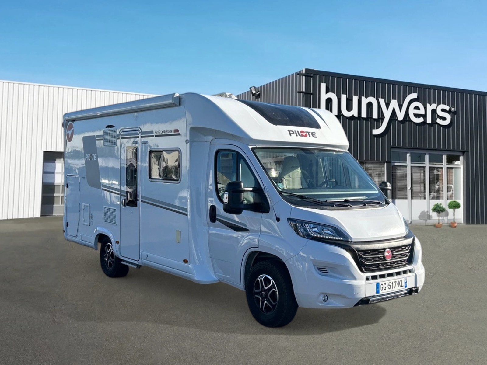 camping-car-pilote-p-696-d-expression-2022-31905