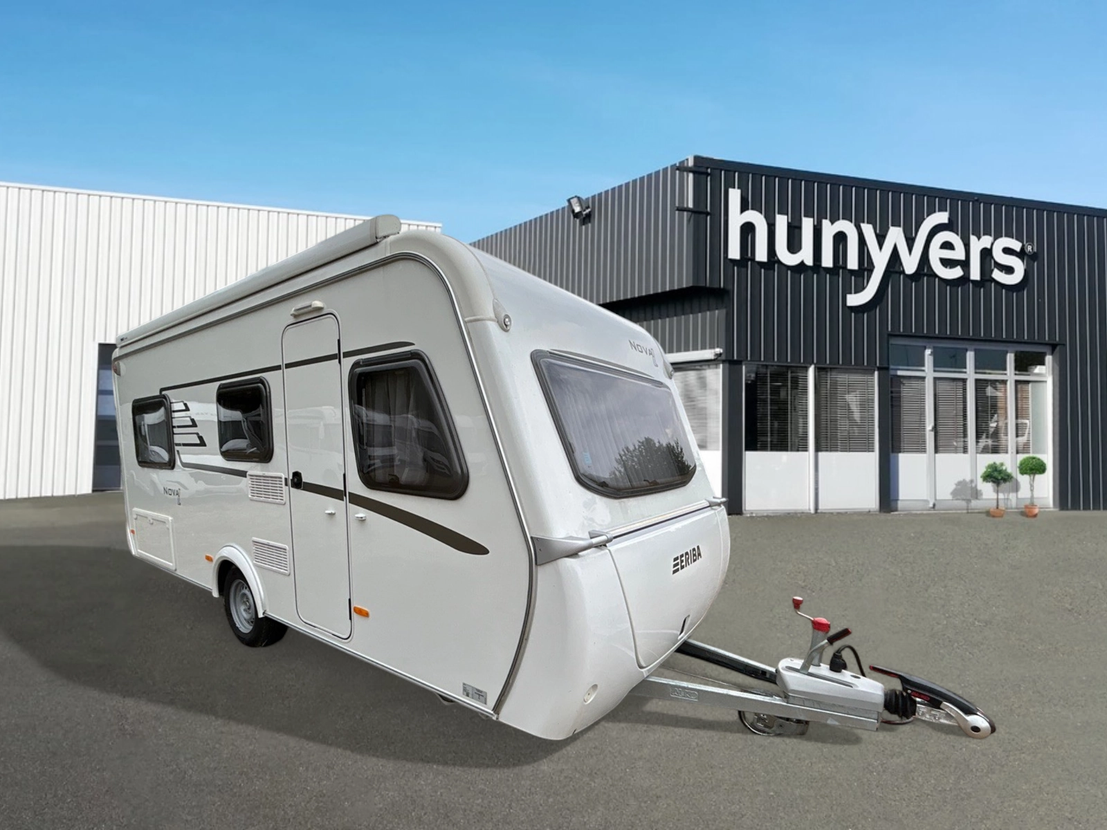 caravane-3-dog-camping-eriba-nova-light-442-2022-31448