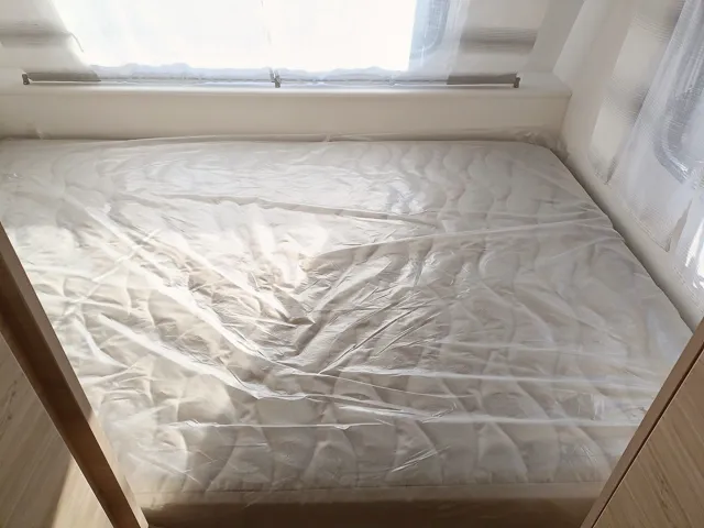 -4