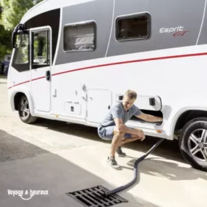 Utiliser une aire de service en camping-car