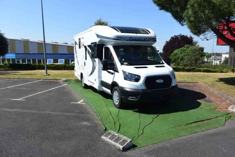 CHAUSSON 640 FIRST LINE